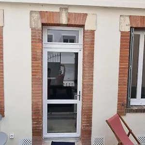 Grand Avec Terrasse - Gare - Metro - Wifi Appartement